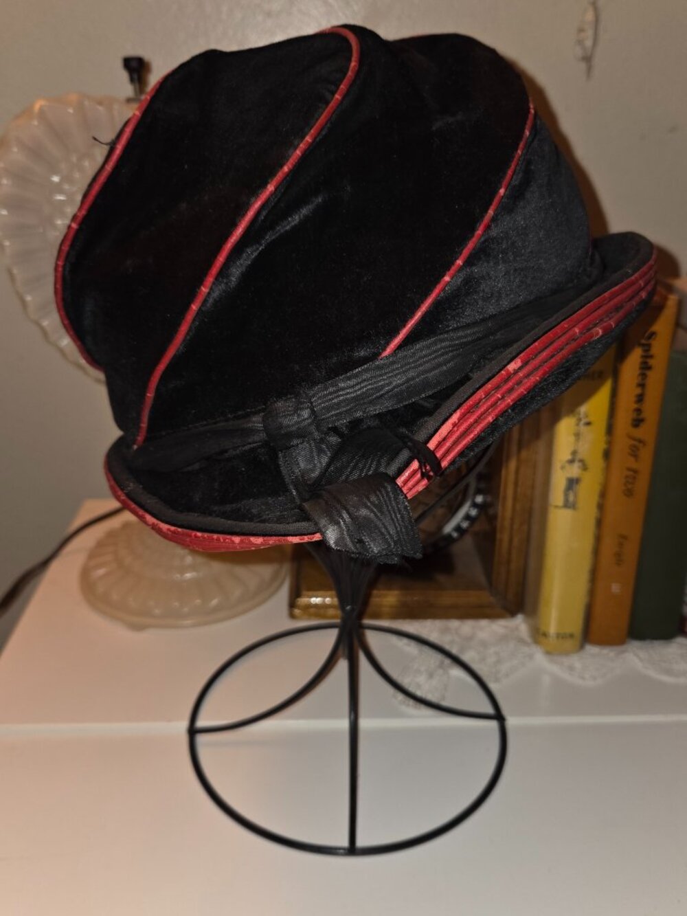 1920s Black Velvet Cloche